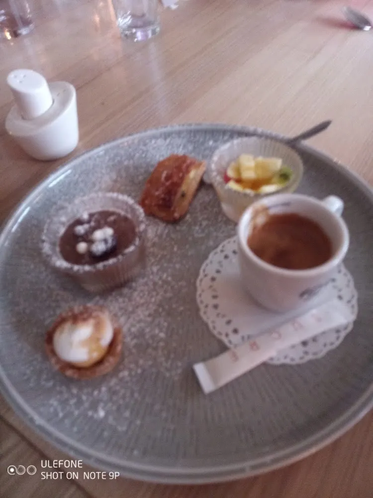Café Gourmand